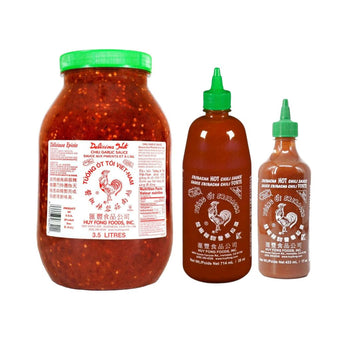 Huy Fong Sriracha hot chili sauce 433 mL bottle