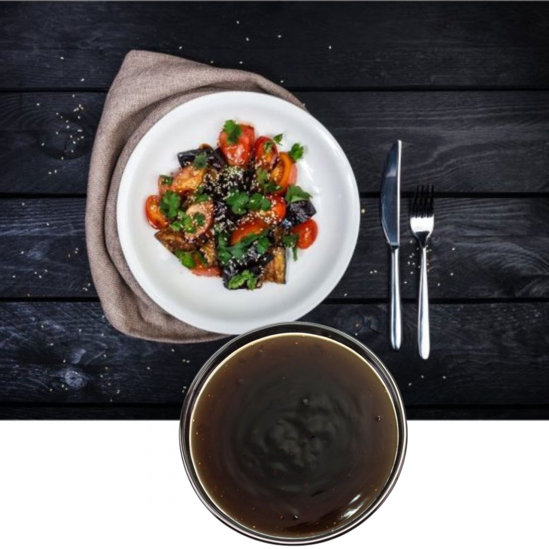 Front view of Sauce Craft Honey Garlic Sauce 3.78L jug with easy-pour handle