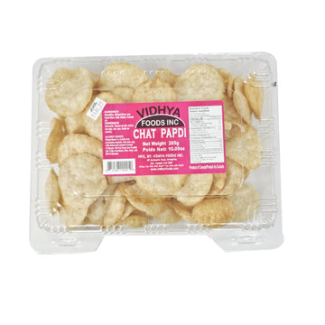 Clear tray of Vidhya Foods Chat Papdi 0.285 kg showing crunchy golden crackers